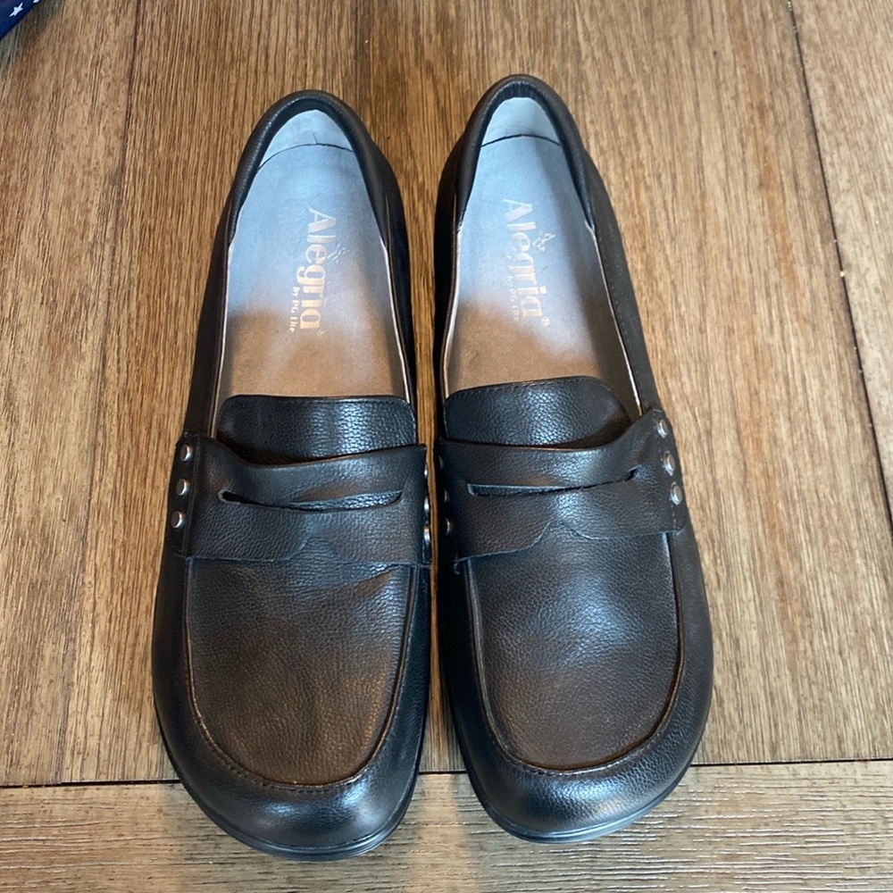 NWOT Alegria slip on black loafers women’s size 41 they are wide.
